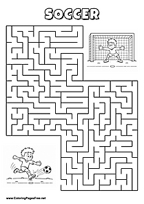 Printable Maze 'The soccer player is passing for the way to a teammate'